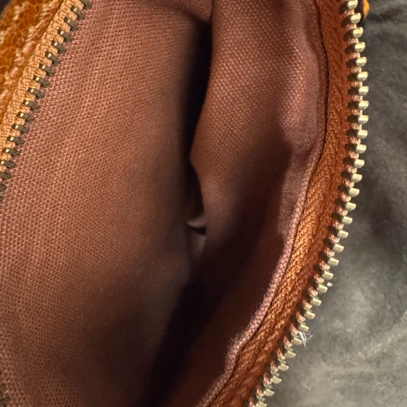 Isabella Fiore Brown Hobo with Vibrant Floral Pattern - Picture 12 of 13